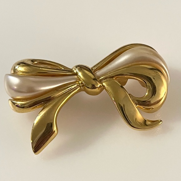 Vintage Napier Gold Tone Bow Brooch - Picture 13 of 14